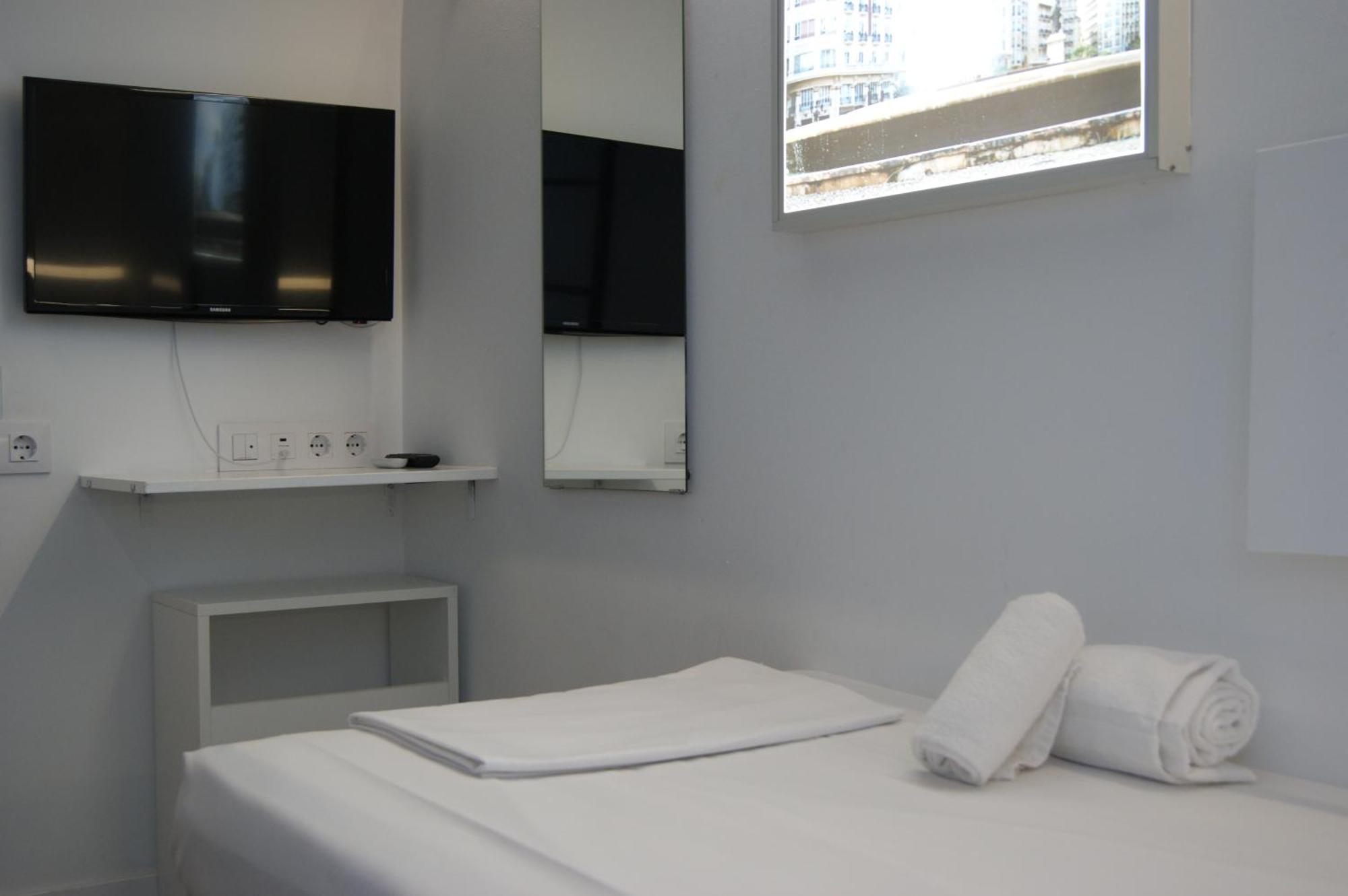 M Pods Malaga Hotel Luaran gambar